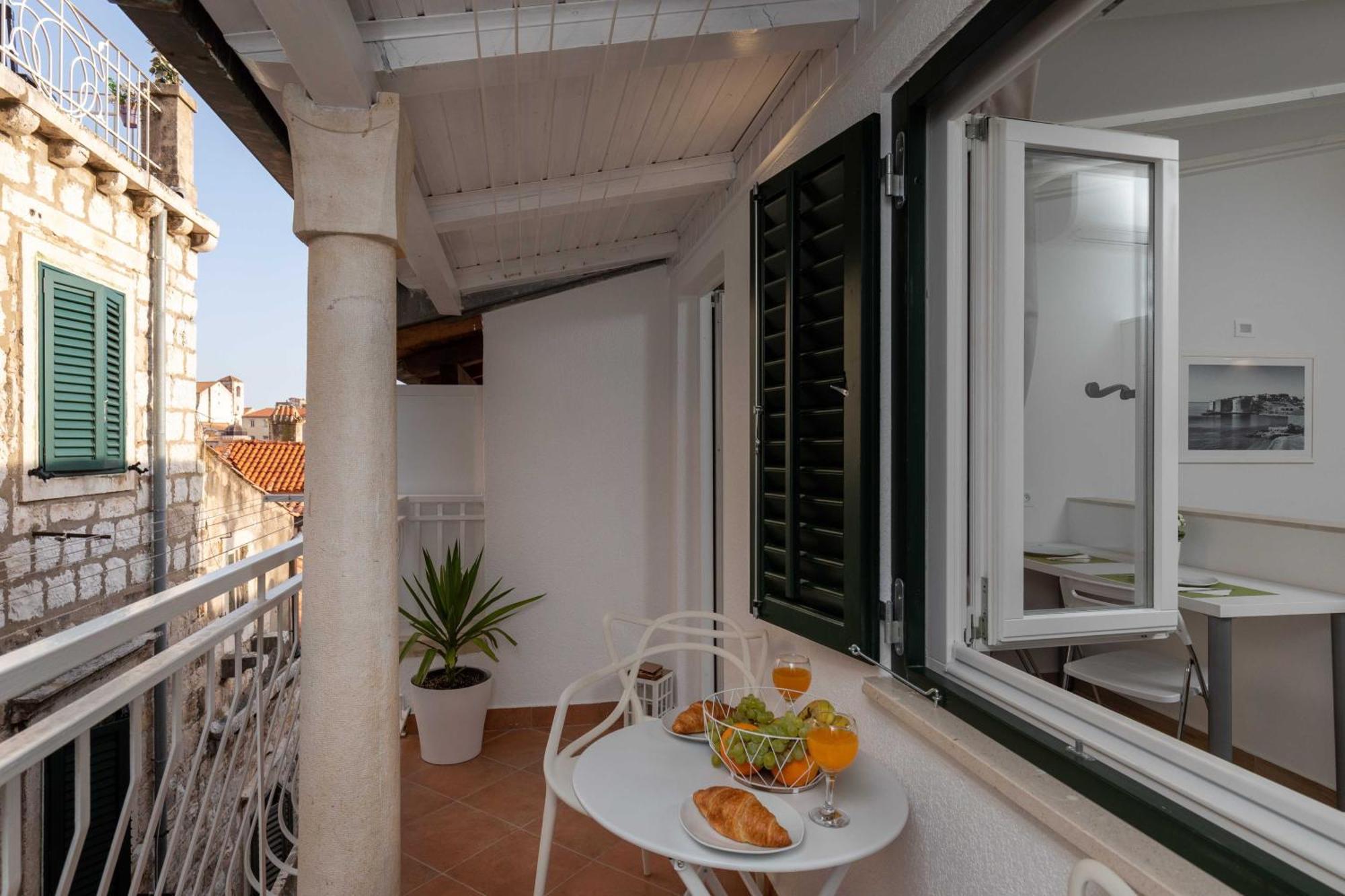 Palmotta Old Town House