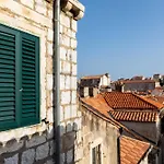 Palmotta Old Town House