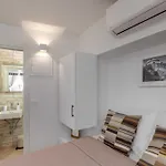 Palmotta Old Town House